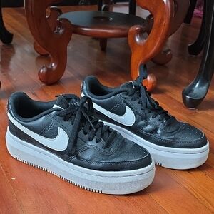 Nike Black and White Athletic Shoes